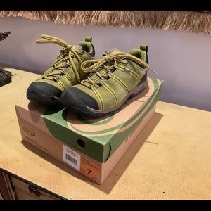 Chaco Canyonlands Low eVent Hiking Shoes/Box